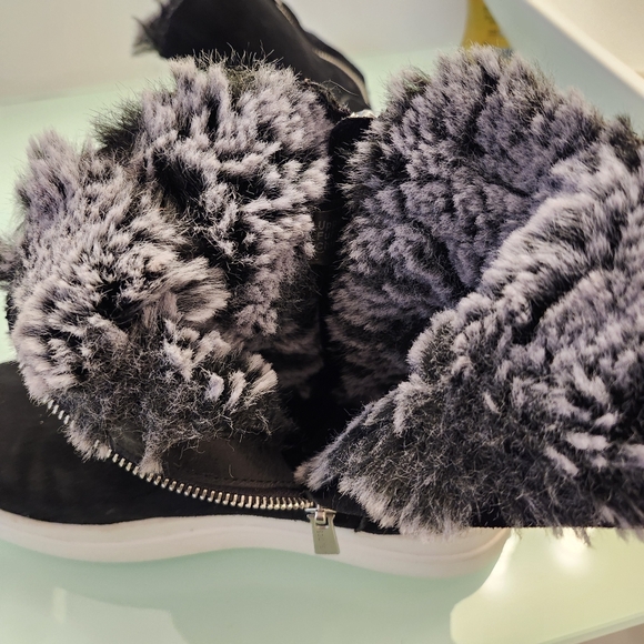 J/SLIDES BLACK BOOTS TRISTAN FLUFFY INTERIOR SIZE 8 - Picture 11 of 16